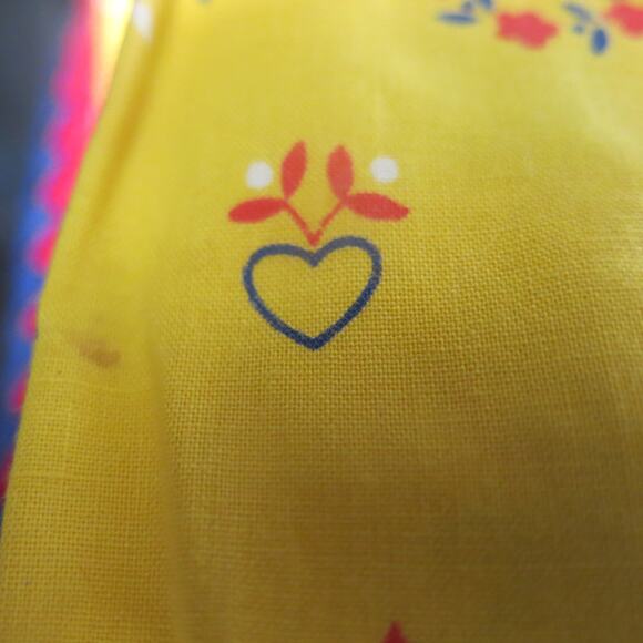 VINTAGE 1950/1960 Half Apron Handmade Hearts Flowers Ric Rac Pockets Yellow/Red - Picture 7 of 9